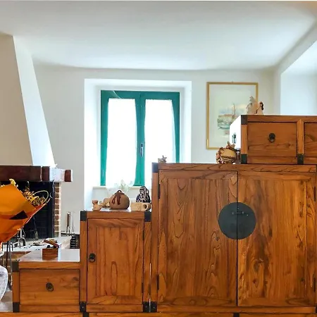 At Aunt Daniela House Oasis On Silence *