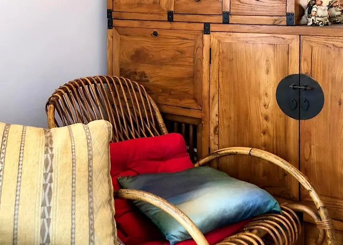 At Aunt Daniela House Oasis On Silence *